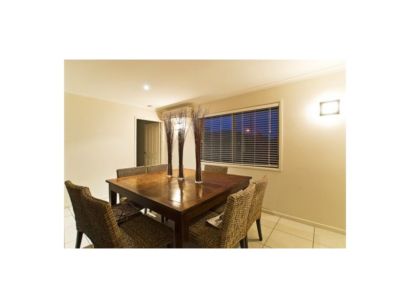 3 Egret Avenue, Burleigh Waters QLD 4220