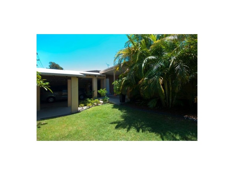 37 Burleigh Street, Burleigh Heads QLD 4220