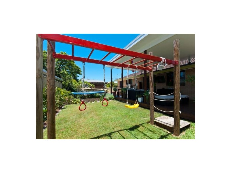 37 Burleigh Street, Burleigh Heads QLD 4220