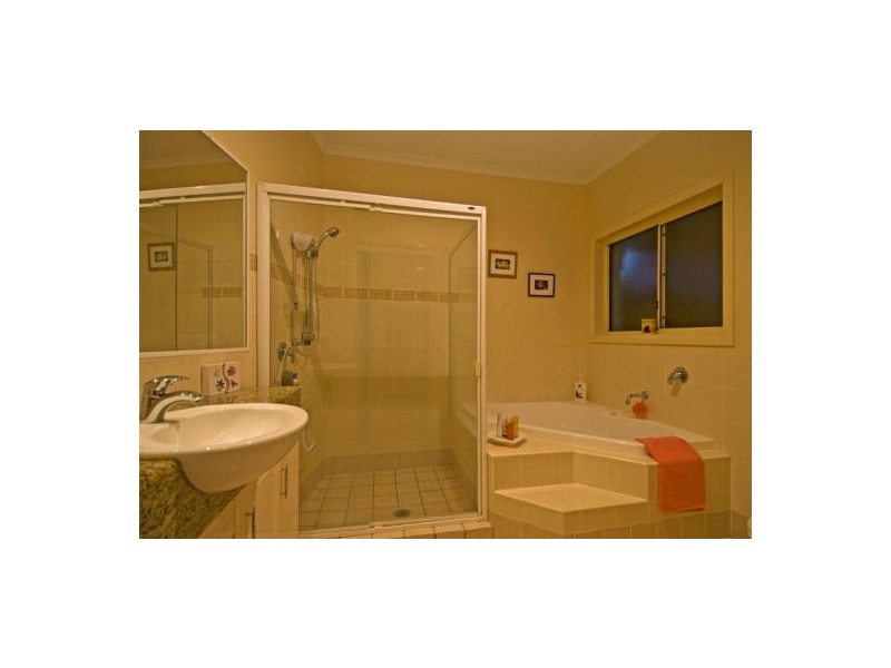 18/36 Beachcomber Court, Burleigh Waters QLD 4220