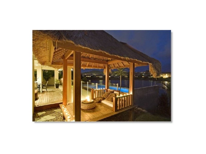 7 St Helens Court, Burleigh Waters QLD 4220