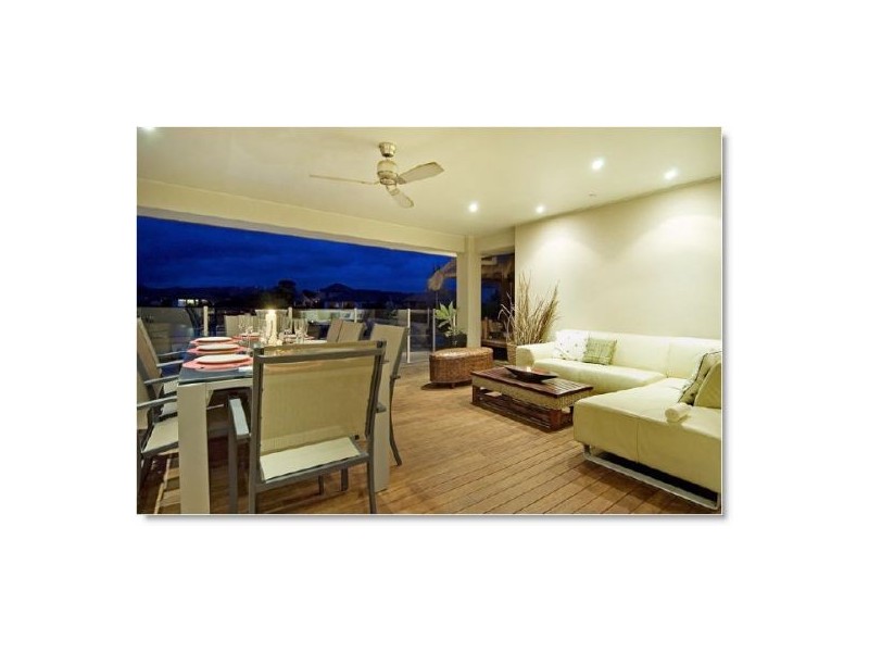 7 St Helens Court, Burleigh Waters QLD 4220