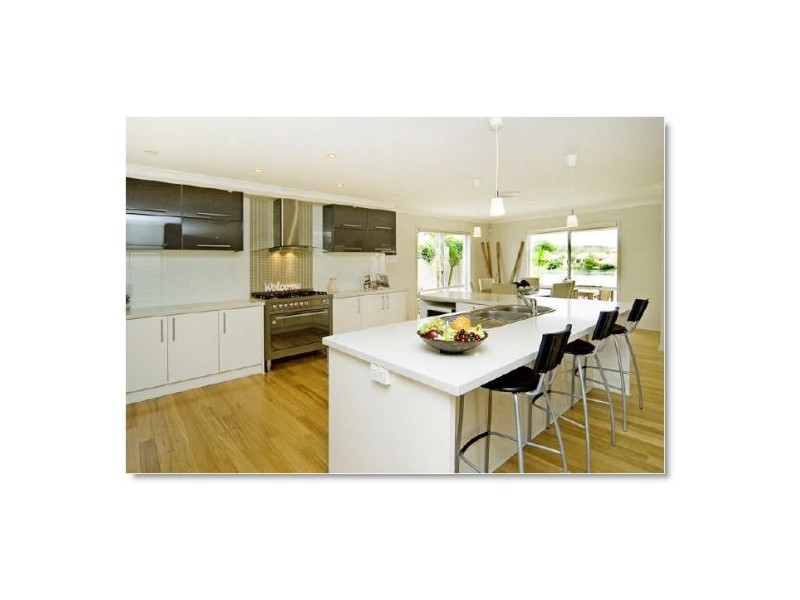 7 St Helens Court, Burleigh Waters QLD 4220