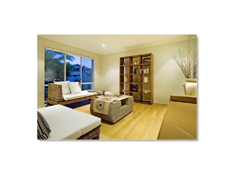 7 St Helens Court, Burleigh Waters QLD 4220