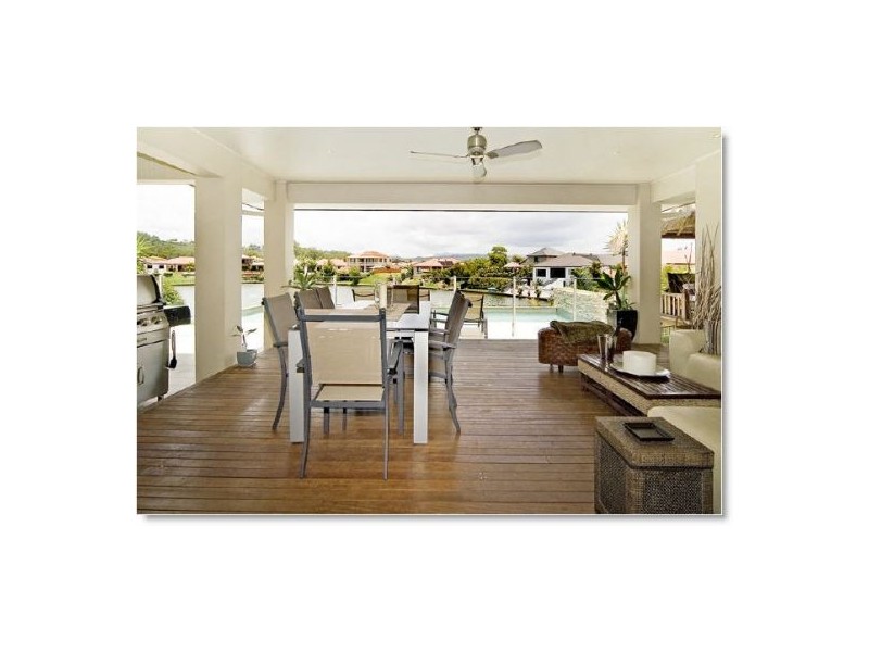 7 St Helens Court, Burleigh Waters QLD 4220