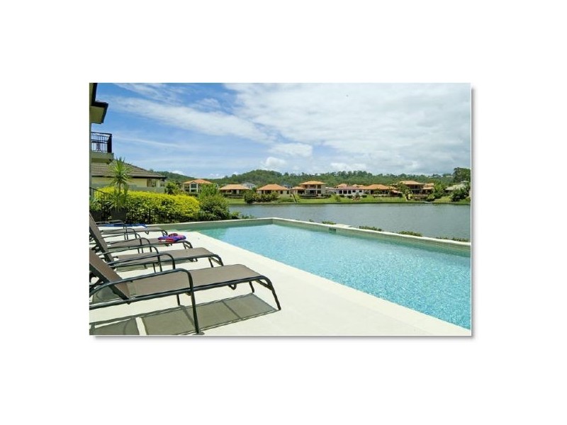 7 St Helens Court, Burleigh Waters QLD 4220