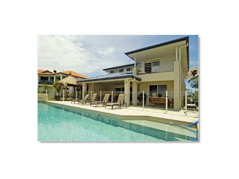 7 St Helens Court, Burleigh Waters QLD 4220