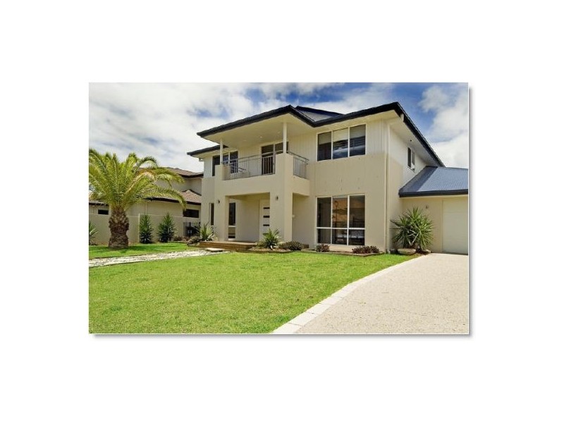 7 St Helens Court, Burleigh Waters QLD 4220