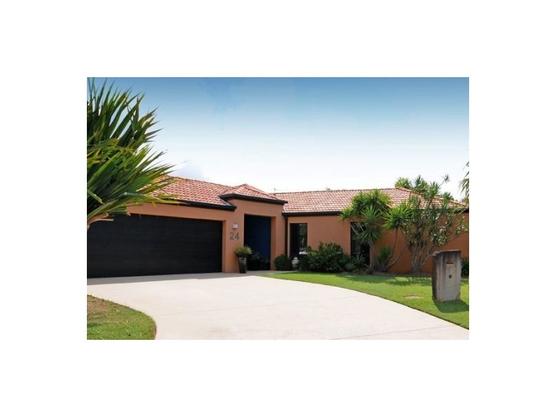 24 Shoalwater Court, Burleigh Waters QLD 4220