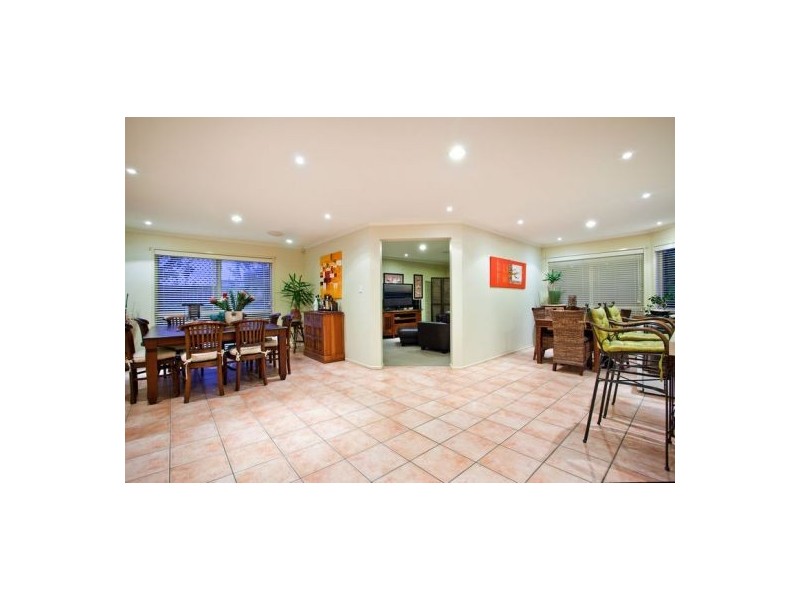 1 Tobago Court, Burleigh Waters QLD 4220