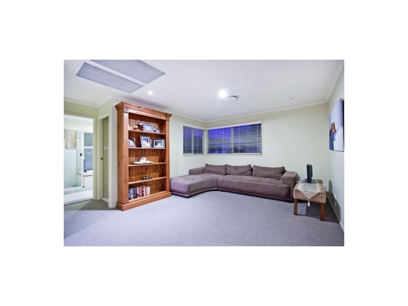 1 Tobago Court, Burleigh Waters QLD 4220