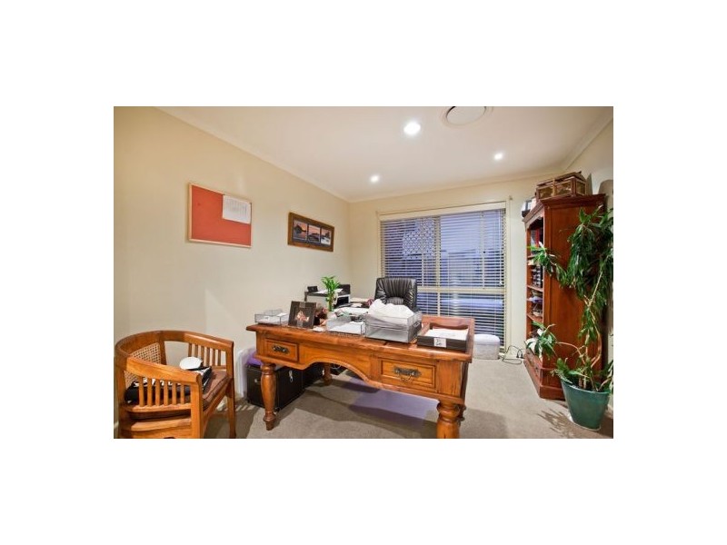 1 Tobago Court, Burleigh Waters QLD 4220