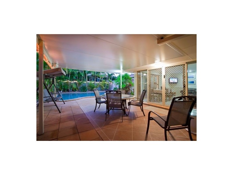 34 Islander Court, Burleigh Waters QLD 4220