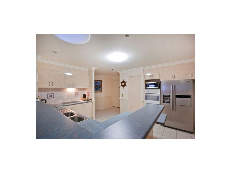 34 Islander Court, Burleigh Waters QLD 4220