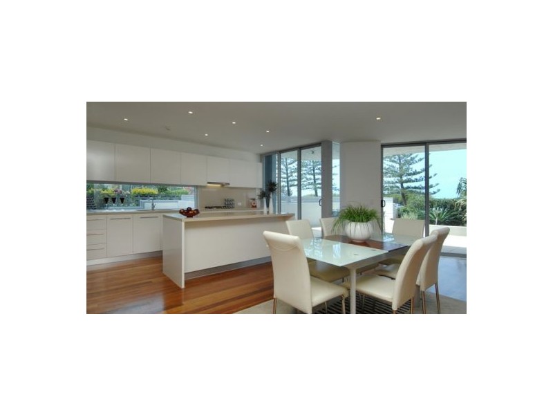 1/112 The Esplanade, Burleigh Heads QLD 4220