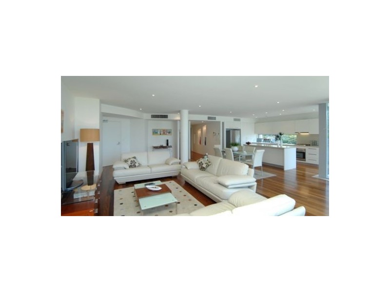 1/112 The Esplanade, Burleigh Heads QLD 4220