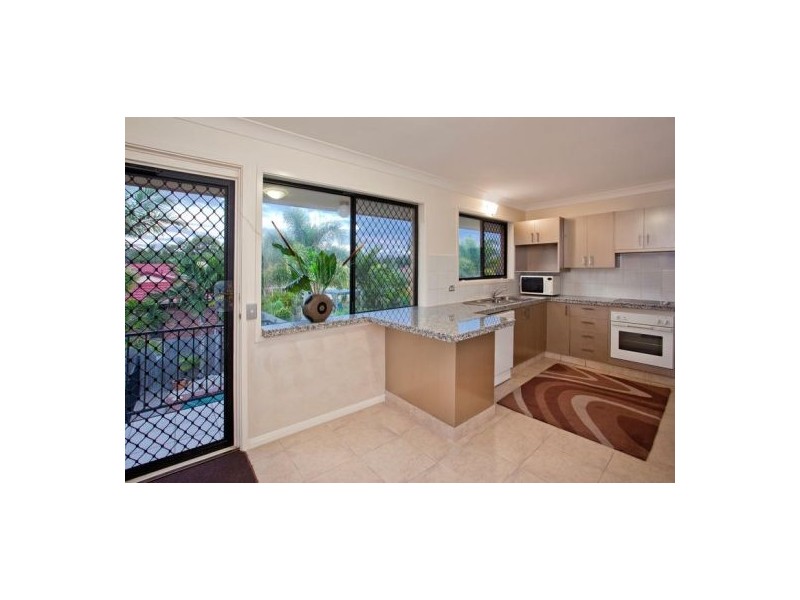 4 Dotterel Drive, Burleigh Waters QLD 4220