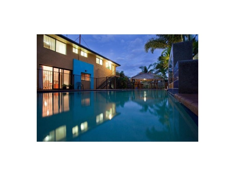 4 Dotterel Drive, Burleigh Waters QLD 4220