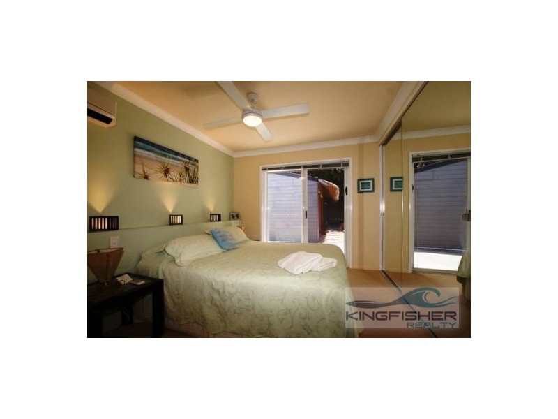 24 Lemana Lane, Burleigh Heads QLD 4220