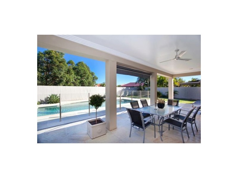 111 Dunlin Drive, Burleigh Waters QLD 4220
