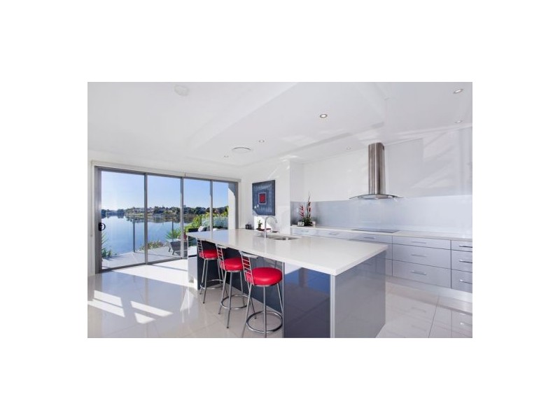 1 Washington Court, Varsity Lakes QLD 4227