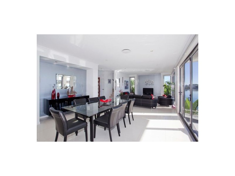 1 Washington Court, Varsity Lakes QLD 4227