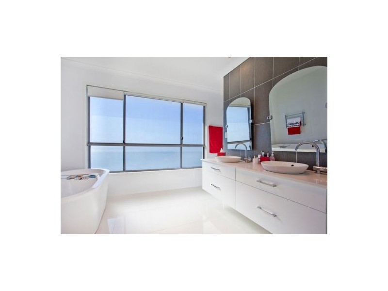 1 Washington Court, Varsity Lakes QLD 4227