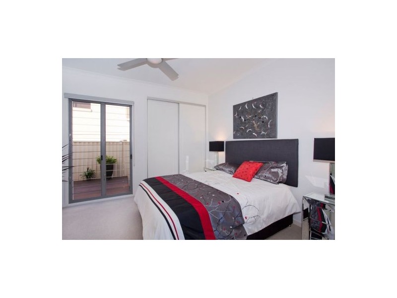 1 Washington Court, Varsity Lakes QLD 4227