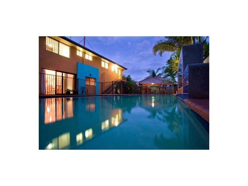 4 Dotterel Drive, Burleigh Waters QLD 4220