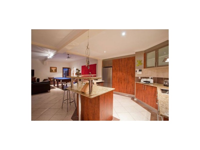 4 Dotterel Drive, Burleigh Waters QLD 4220
