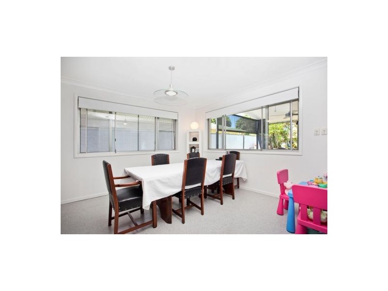 14 Warrina Crescent, Burleigh Waters QLD 4220