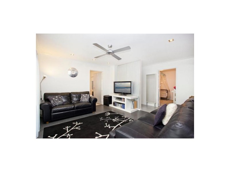 14 Warrina Crescent, Burleigh Waters QLD 4220
