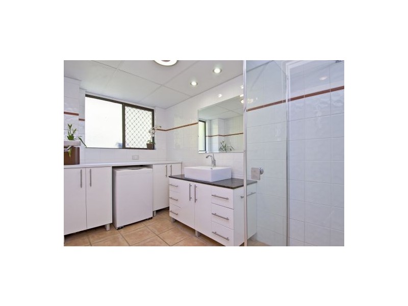 3 / 30 Burleigh street, Burleigh Heads QLD 4220