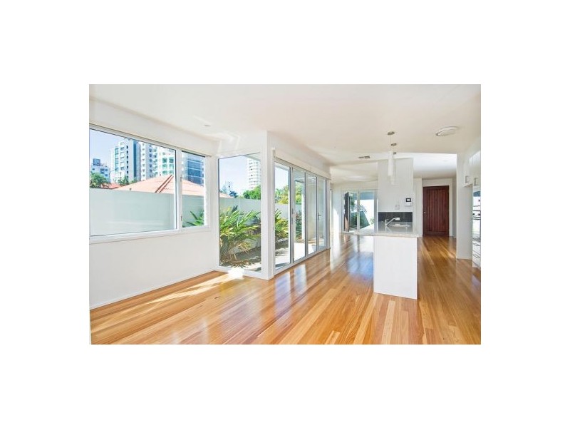3 Banksia Broadway, Burleigh Heads QLD 4220