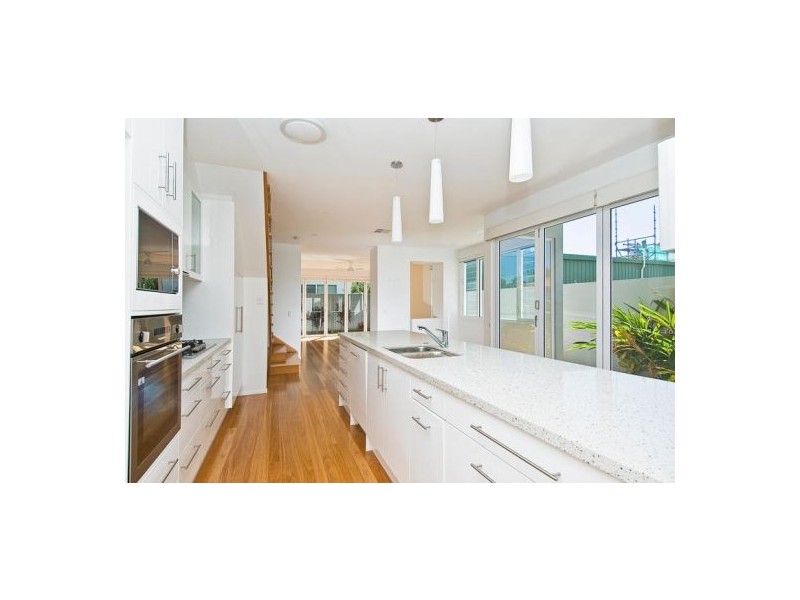 3 Banksia Broadway, Burleigh Heads QLD 4220