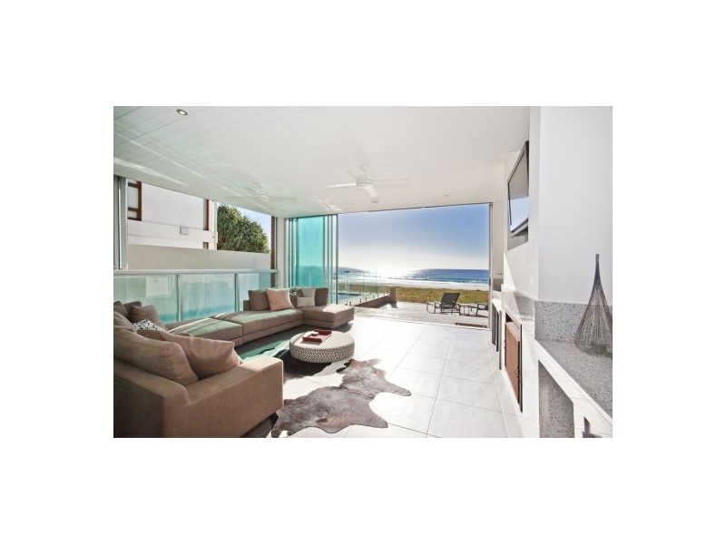 223 Hedges Avenue, Mermaid Beach QLD 4218