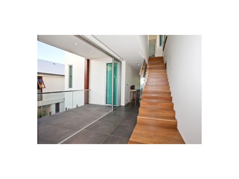 223 Hedges Avenue, Mermaid Beach QLD 4218