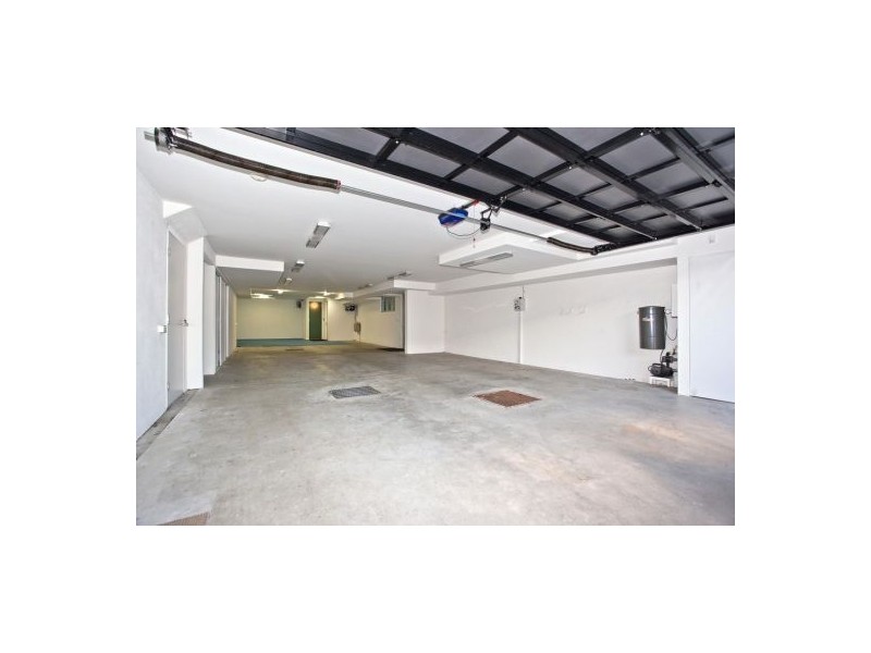 223 Hedges Avenue, Mermaid Beach QLD 4218