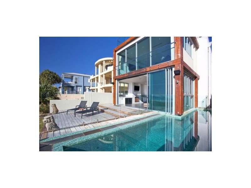 223 Hedges Avenue, Mermaid Beach QLD 4218
