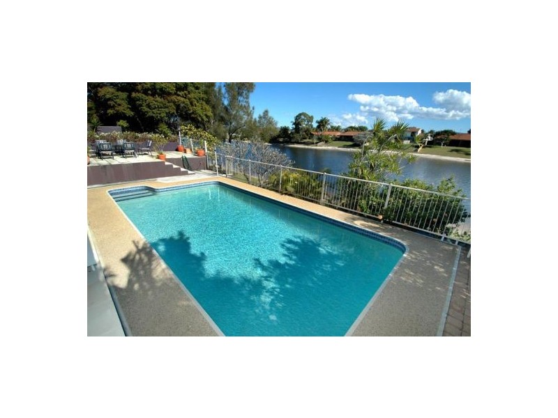 64 Jabiru Avenue, Burleigh Waters QLD 4220