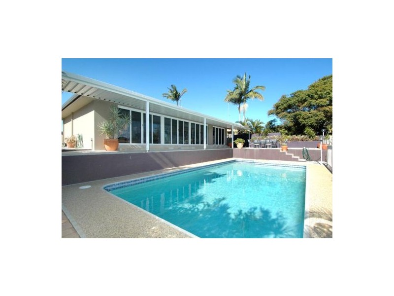 64 Jabiru Avenue, Burleigh Waters QLD 4220
