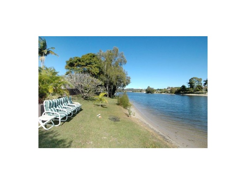 64 Jabiru Avenue, Burleigh Waters QLD 4220