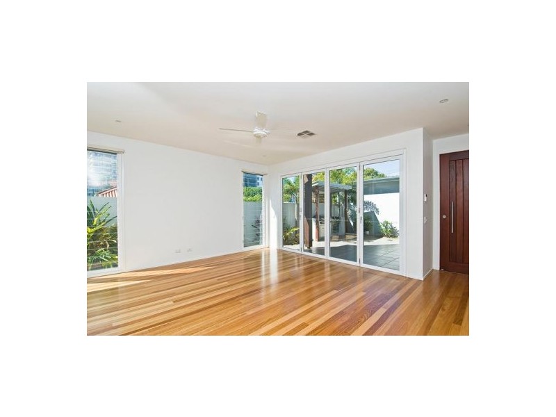 3 Banksia Broadway, Burleigh Heads QLD 4220