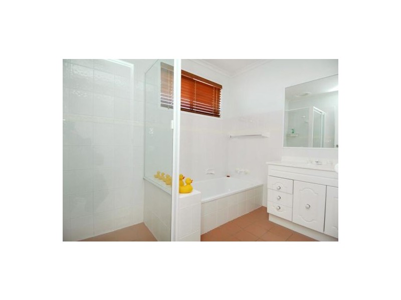 64 Jabiru Avenue, Burleigh Waters QLD 4220