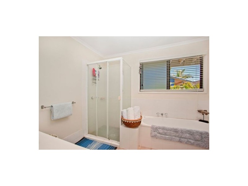 2/52 Albatross Avenue, Mermaid Beach QLD 4218