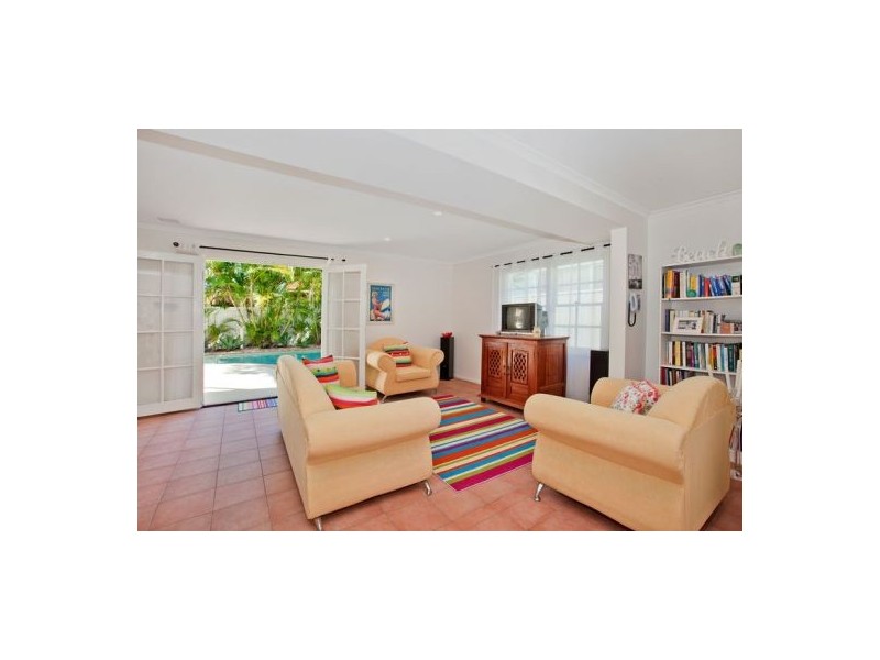 2/52 Albatross Avenue, Mermaid Beach QLD 4218