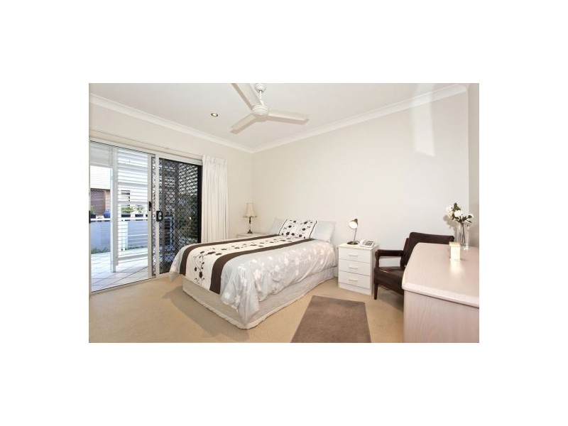 2/22 Burleigh Street, Burleigh Heads QLD 4220