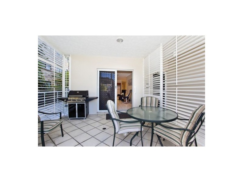 2/22 Burleigh Street, Burleigh Heads QLD 4220