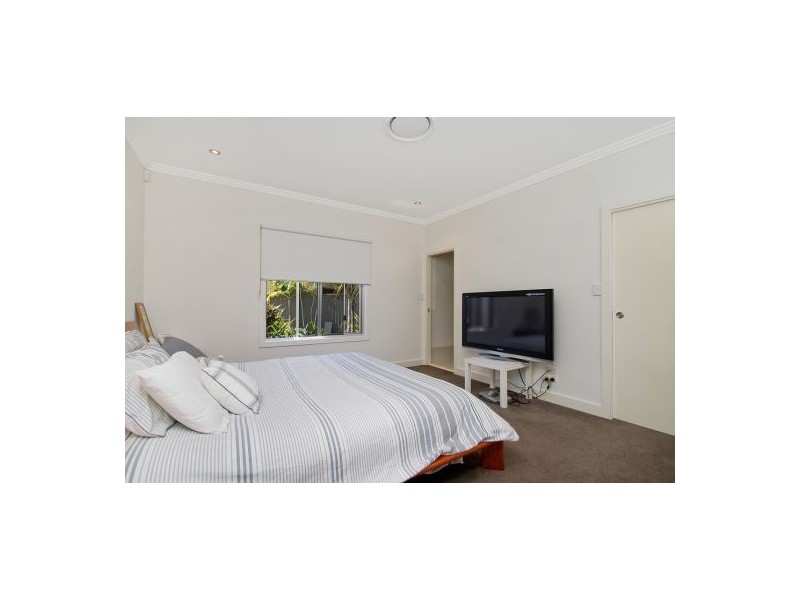 8 Gum Court, Burleigh Waters QLD 4220