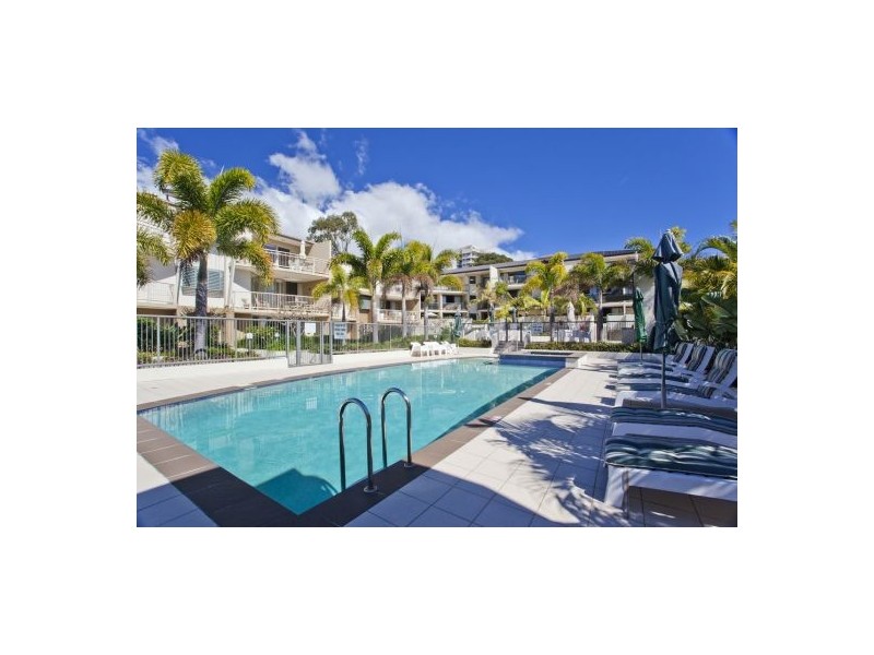 3/4 Park Avenue, Burleigh Heads QLD 4220